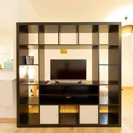 With Terrace 15 Min To Vatican & Trastevere Apartment